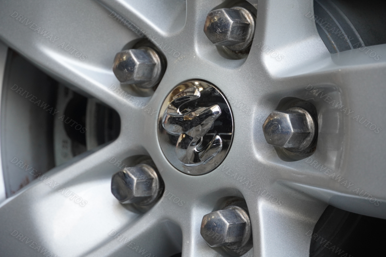 RAM 1500 Classic SLT 4x2 Crew Cab 6'4" Box 2019 RAM 1500 Classic SLT 4x2 Crew Cab 6'4" Box 2019