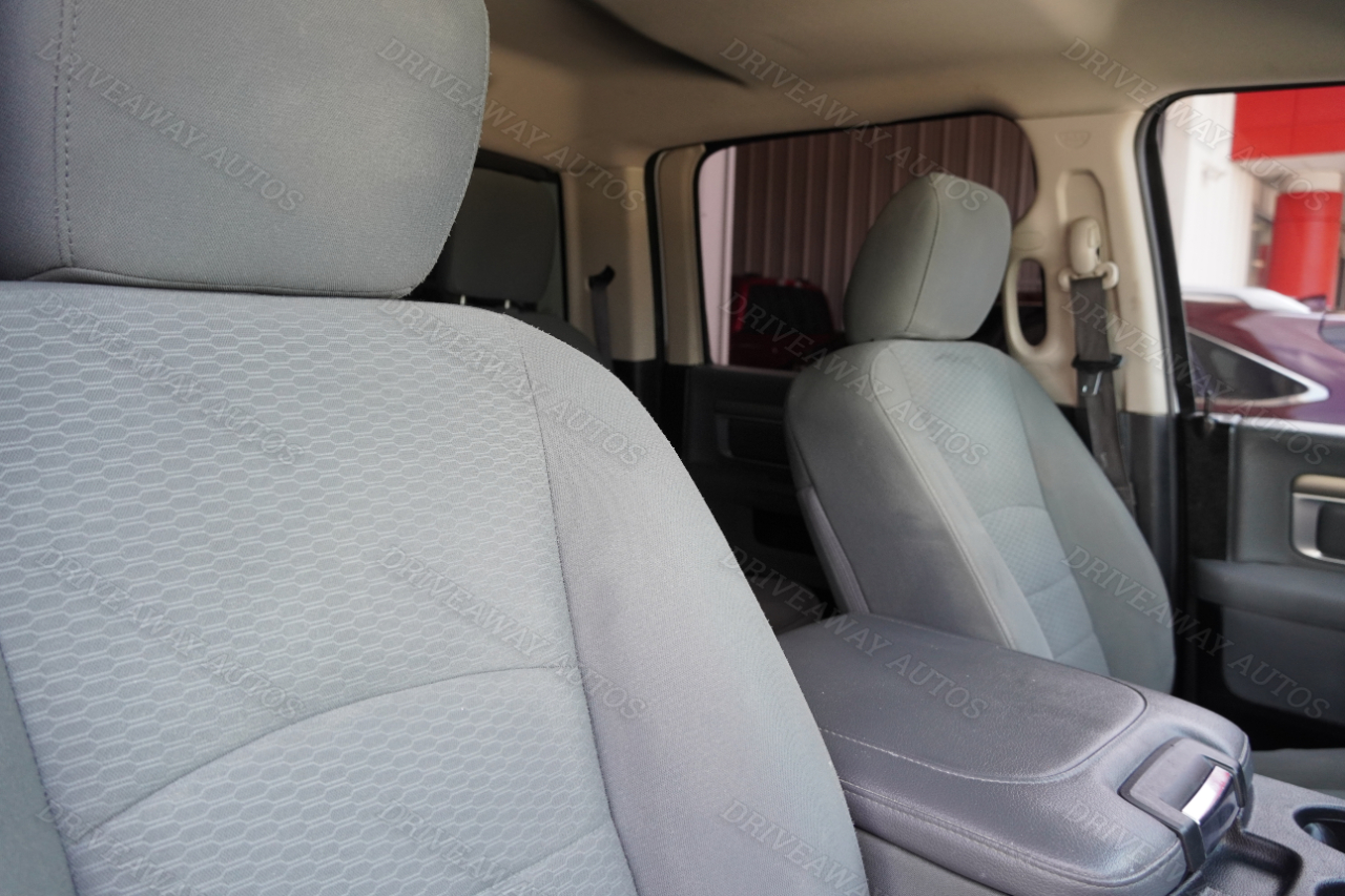 RAM 1500 Classic SLT 4x2 Crew Cab 6'4" Box 2019 RAM 1500 Classic SLT 4x2 Crew Cab 6'4" Box 2019