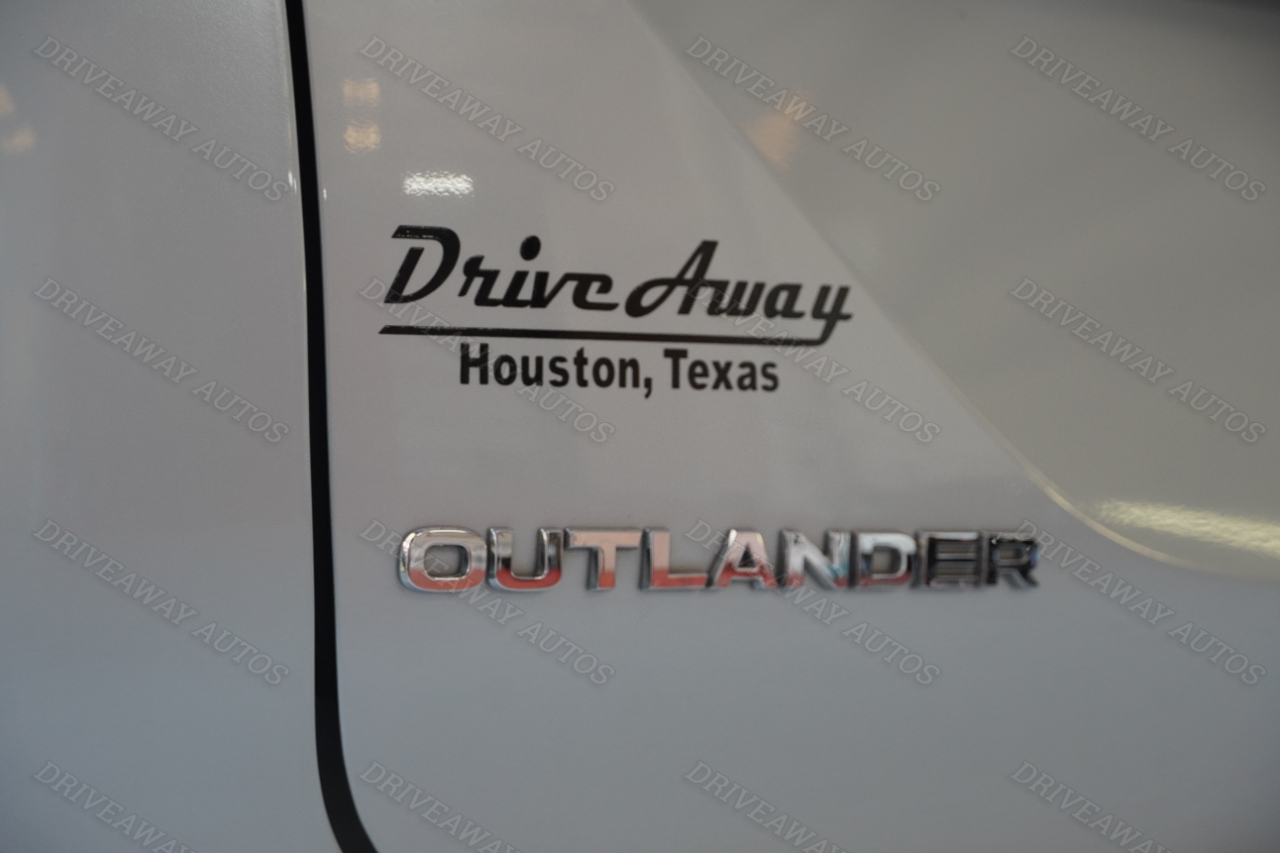 Mitsubishi Outlander SE FWD 2024 Mitsubishi Outlander SE FWD 2024