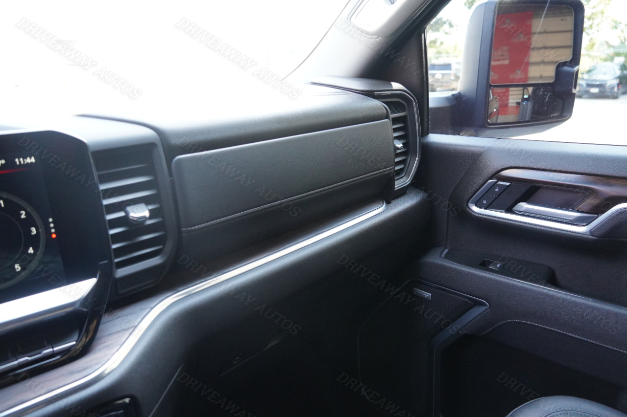 GMC Sierra 2500HD 4WD Crew Cab 159" SLT 2025 GMC Sierra 2500HD 4WD Crew Cab 159" SLT 2025