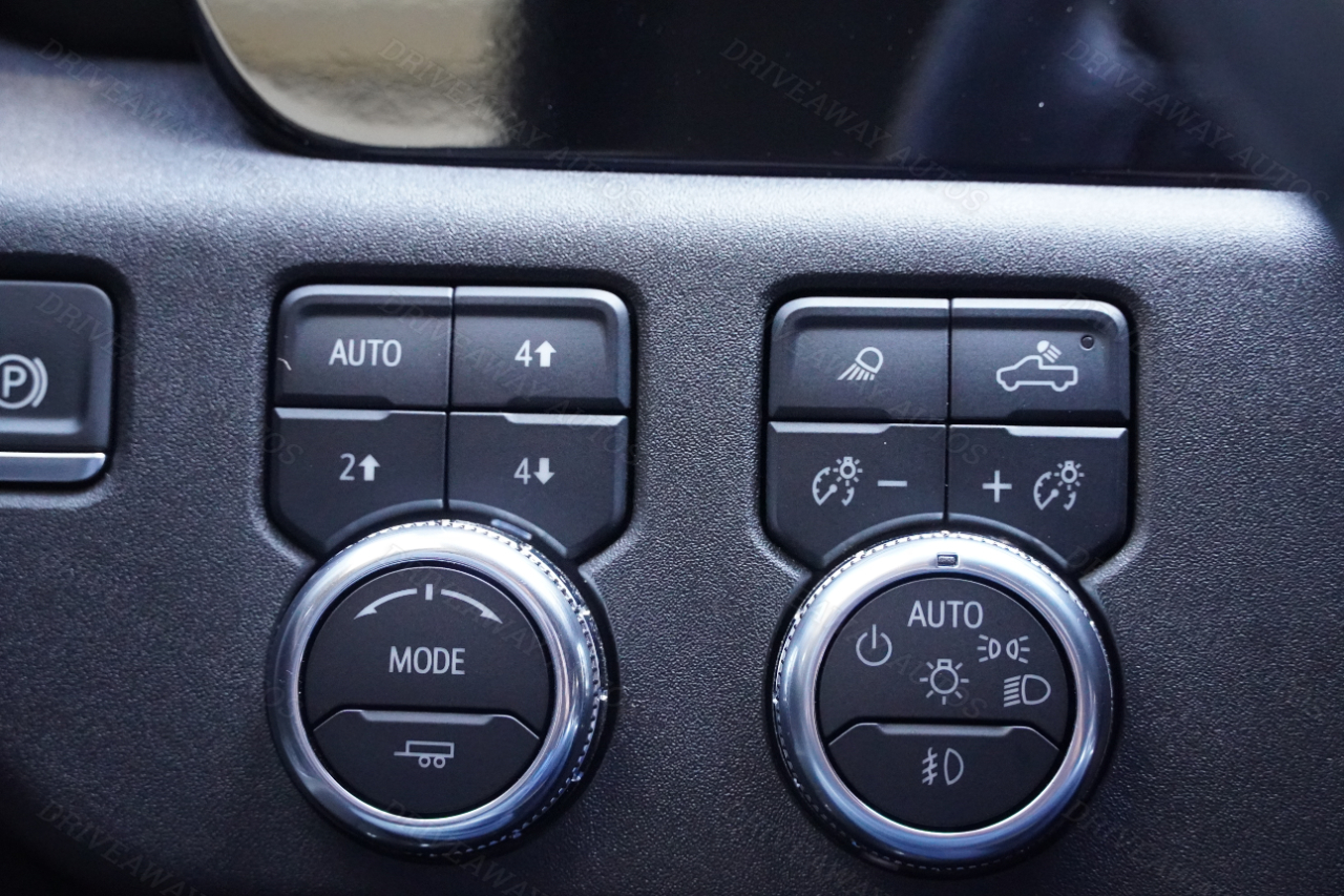 GMC Sierra 2500HD 4WD Crew Cab 159" SLT 2025 GMC Sierra 2500HD 4WD Crew Cab 159" SLT 2025