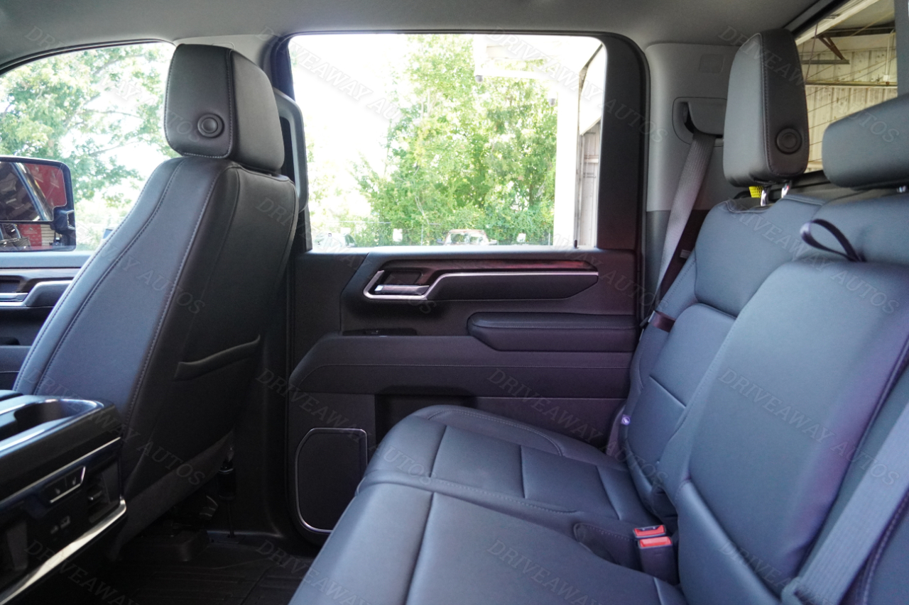 GMC Sierra 2500HD 4WD Crew Cab 159" SLT 2025 GMC Sierra 2500HD 4WD Crew Cab 159" SLT 2025