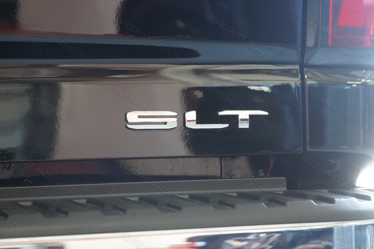 GMC Sierra 2500HD 4WD Crew Cab 159" SLT 2025 GMC Sierra 2500HD 4WD Crew Cab 159" SLT 2025