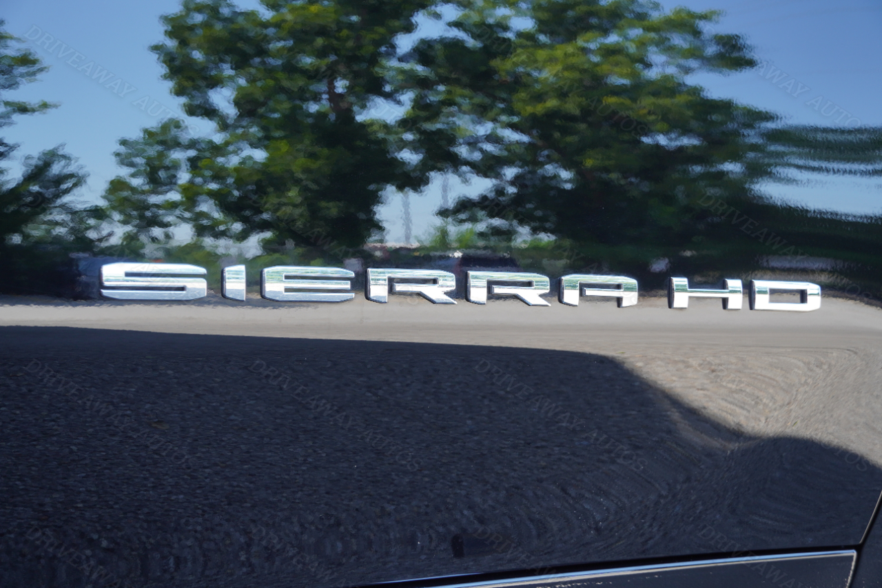 GMC Sierra 2500HD 4WD Crew Cab 159" SLT 2025 GMC Sierra 2500HD 4WD Crew Cab 159" SLT 2025