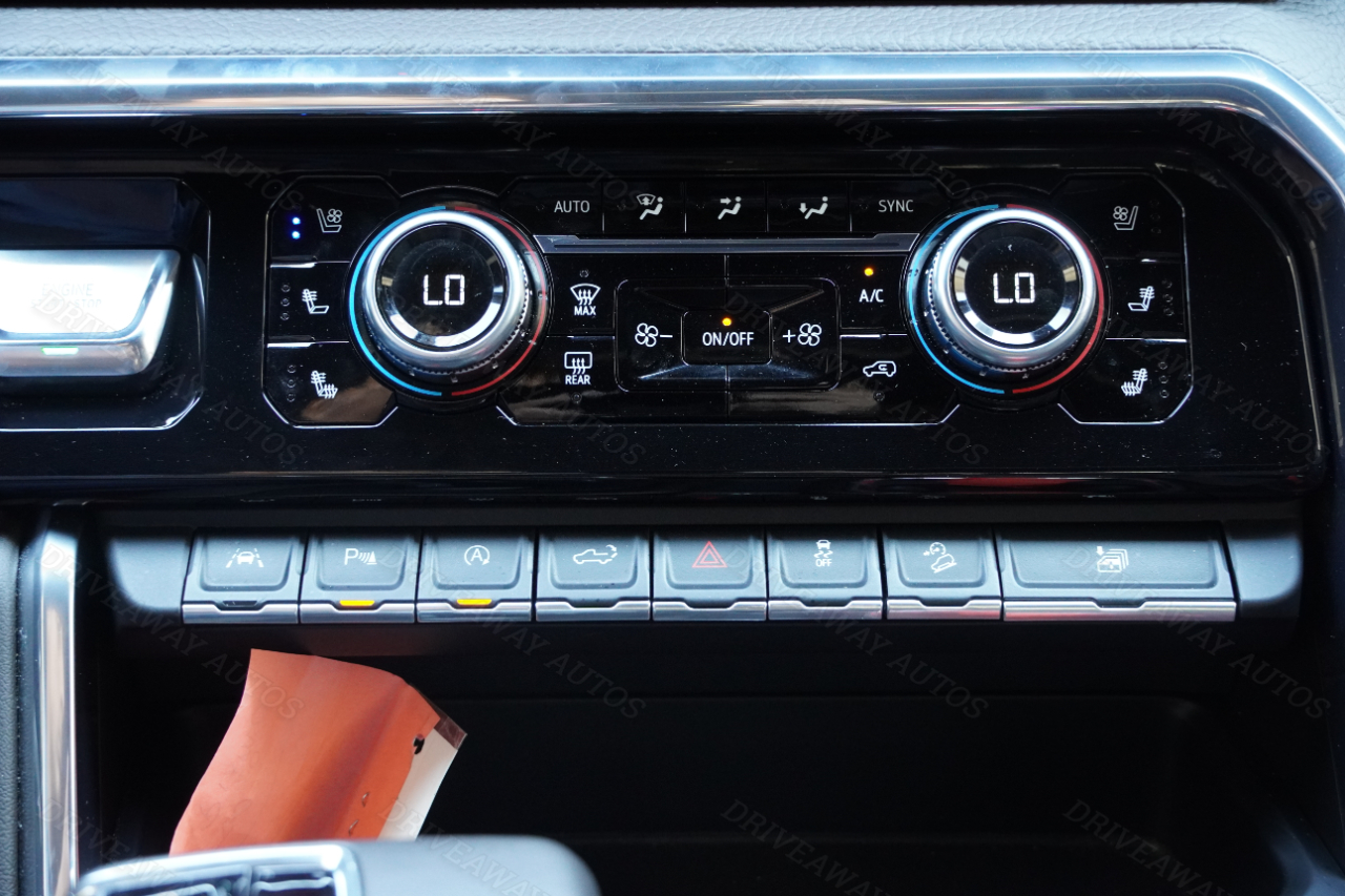 GMC Sierra 1500 4WD Crew Cab 147" Denali 2024 GMC Sierra 1500 4WD Crew Cab 147" Denali 2024