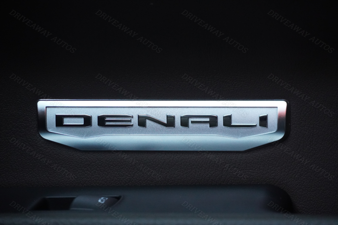 GMC Sierra 1500 4WD Crew Cab 147" Denali 2024 GMC Sierra 1500 4WD Crew Cab 147" Denali 2024