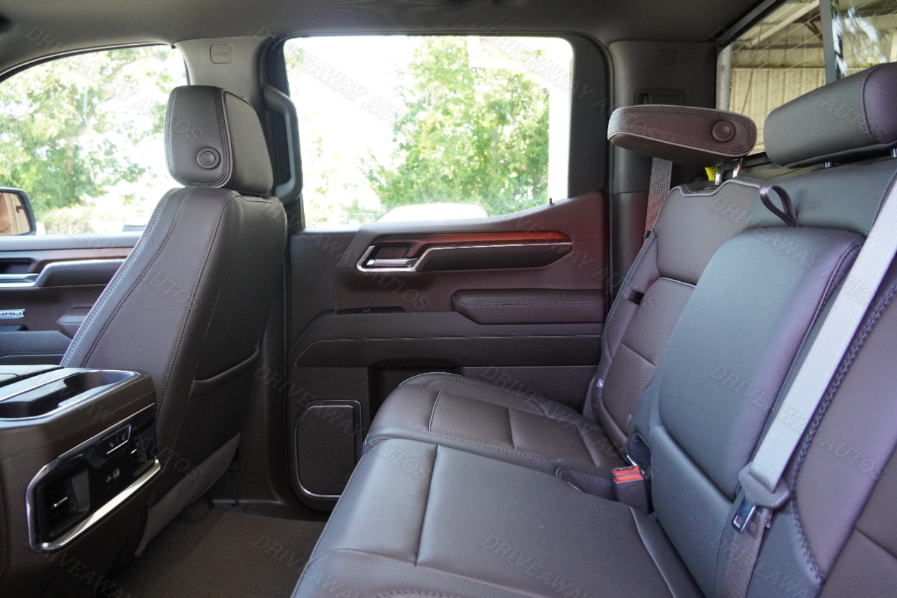 GMC Sierra 1500 4WD Crew Cab 147" Denali 2024 GMC Sierra 1500 4WD Crew Cab 147" Denali 2024