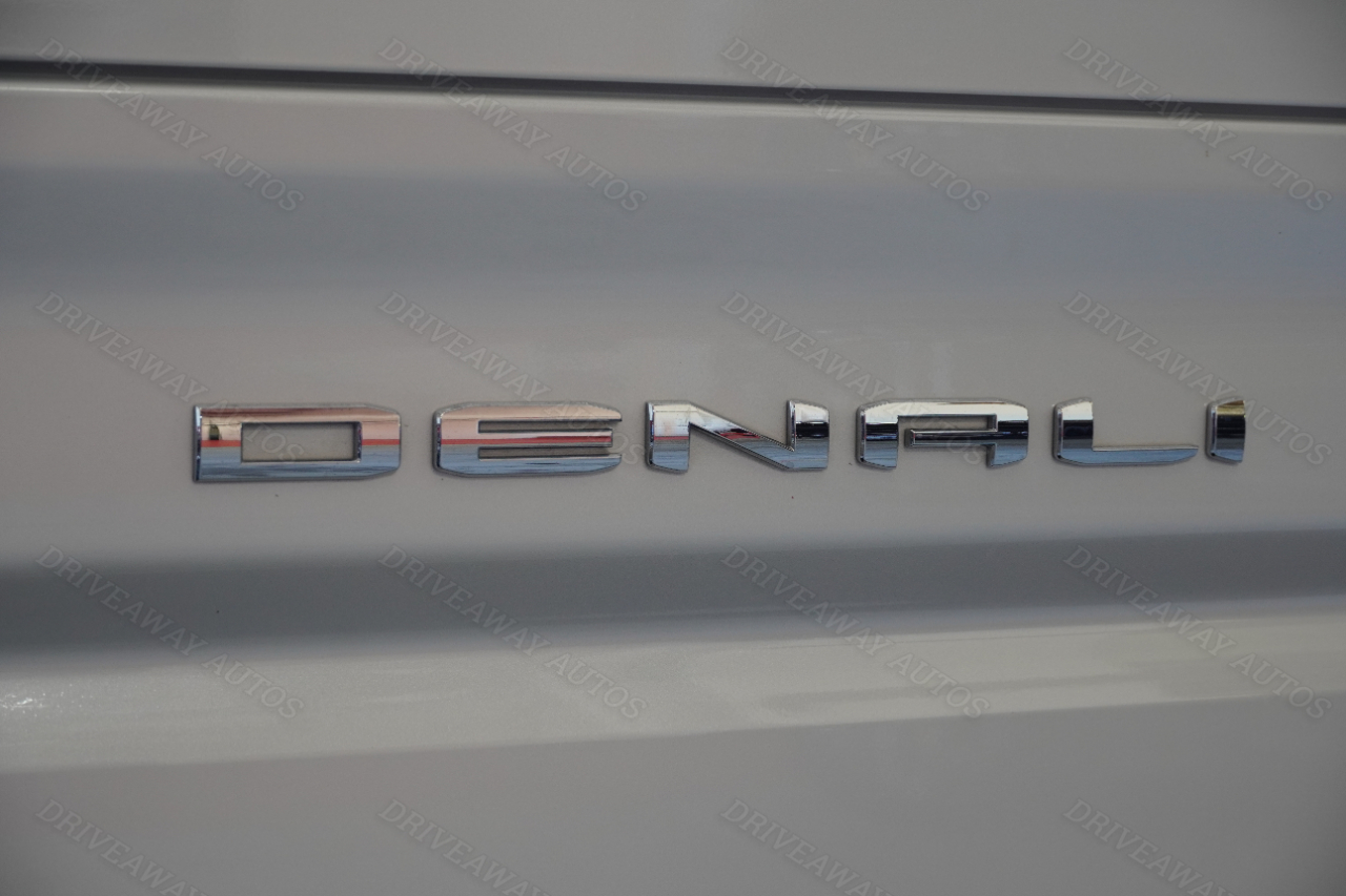 GMC Sierra 1500 4WD Crew Cab 147" Denali 2024 GMC Sierra 1500 4WD Crew Cab 147" Denali 2024