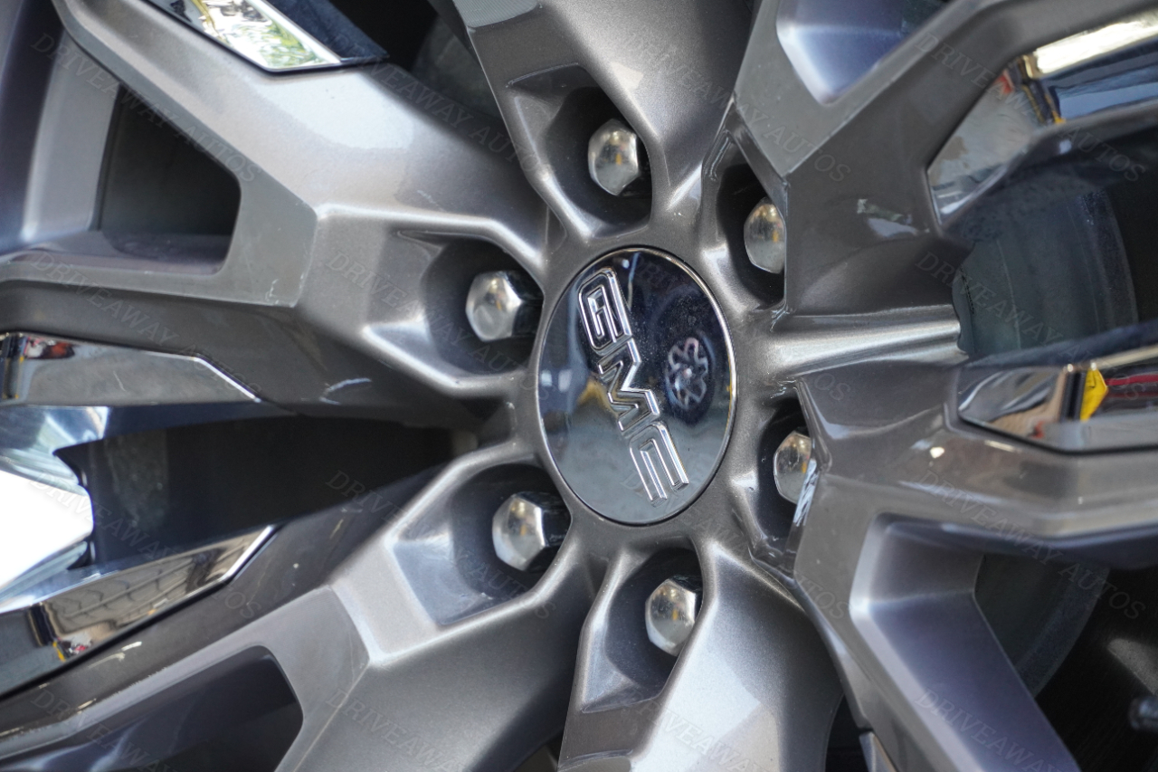 GMC Sierra 1500 4WD Crew Cab 147" Denali 2024 GMC Sierra 1500 4WD Crew Cab 147" Denali 2024