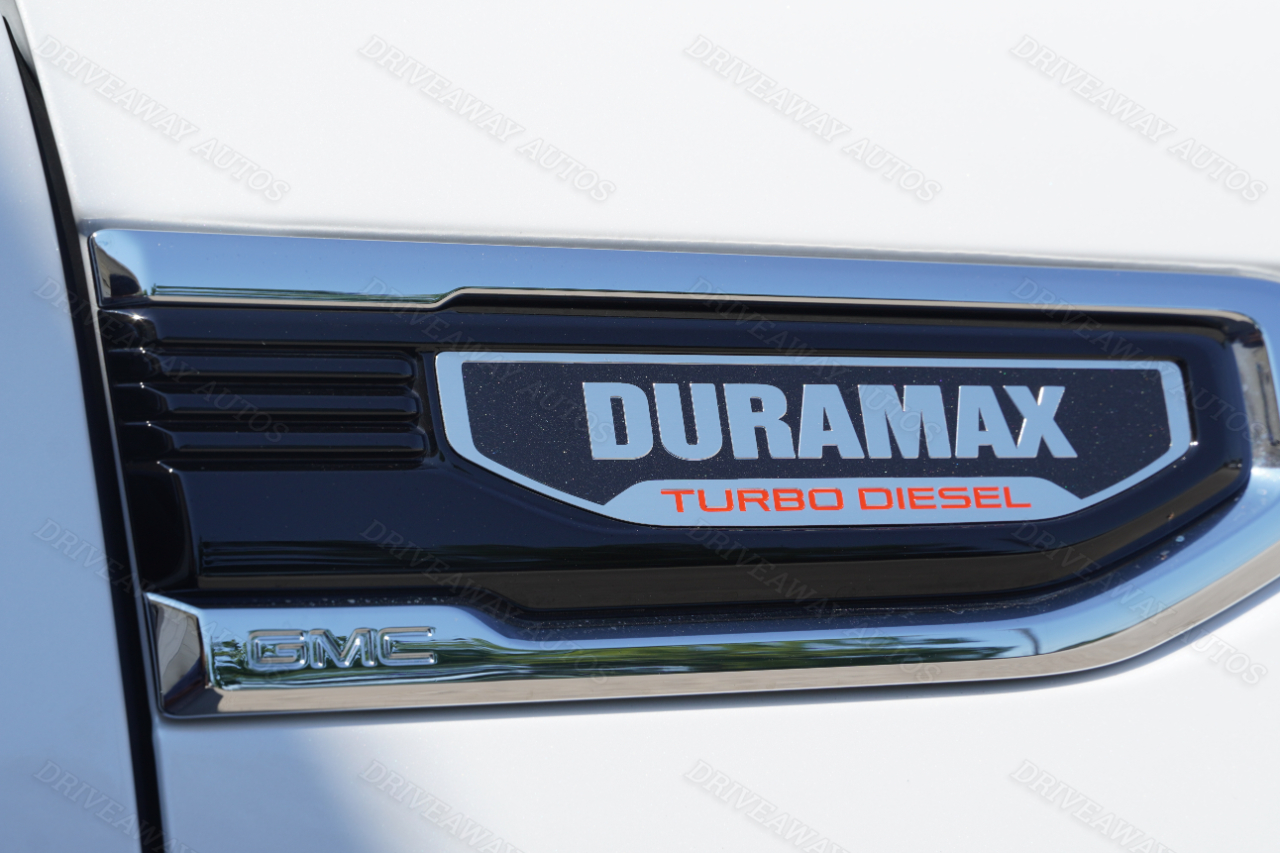 GMC Sierra 1500 4WD Crew Cab 147" Denali 2024 GMC Sierra 1500 4WD Crew Cab 147" Denali 2024