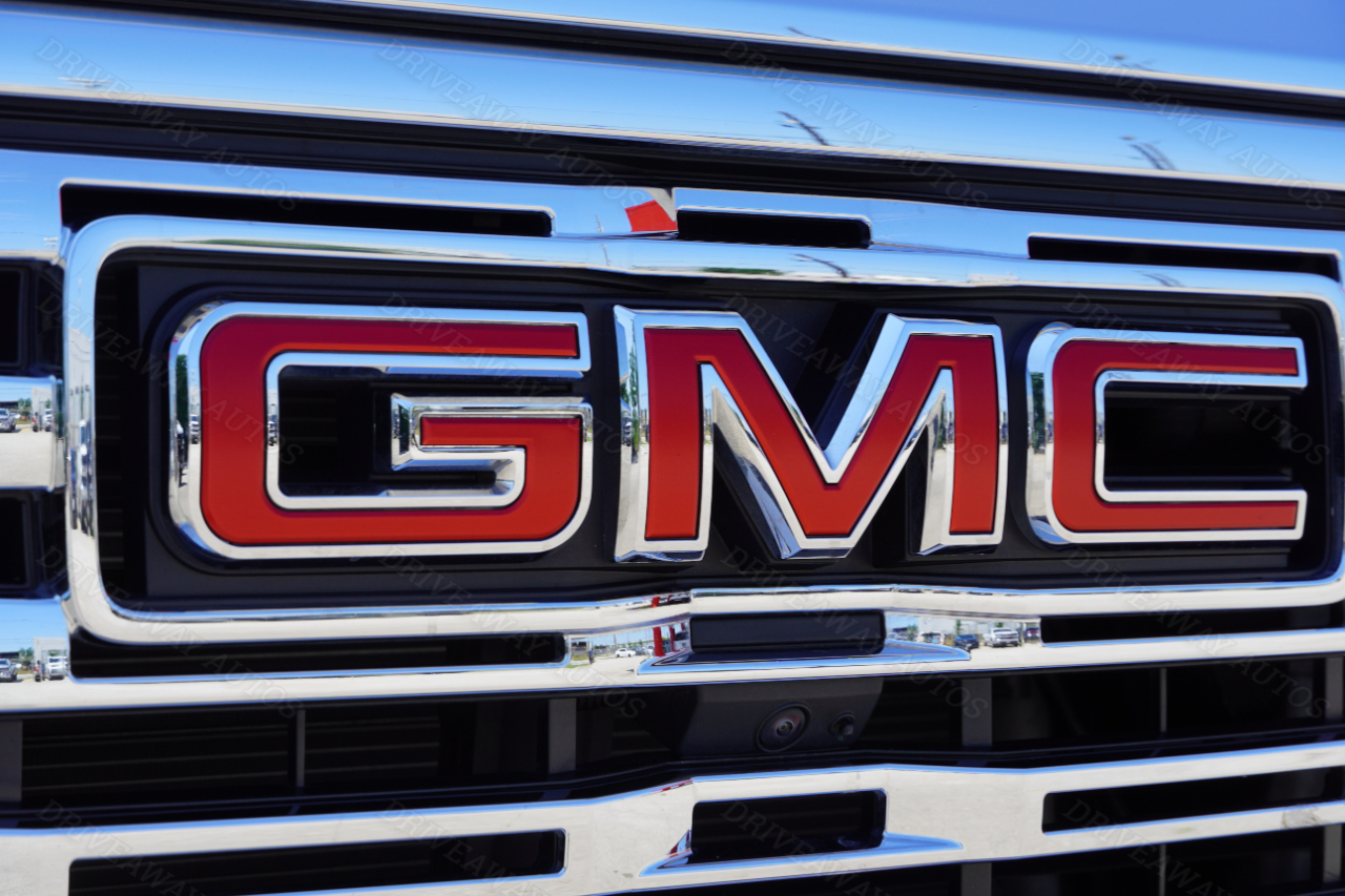 GMC Sierra 1500 4WD Crew Cab 147" Denali 2024 GMC Sierra 1500 4WD Crew Cab 147" Denali 2024