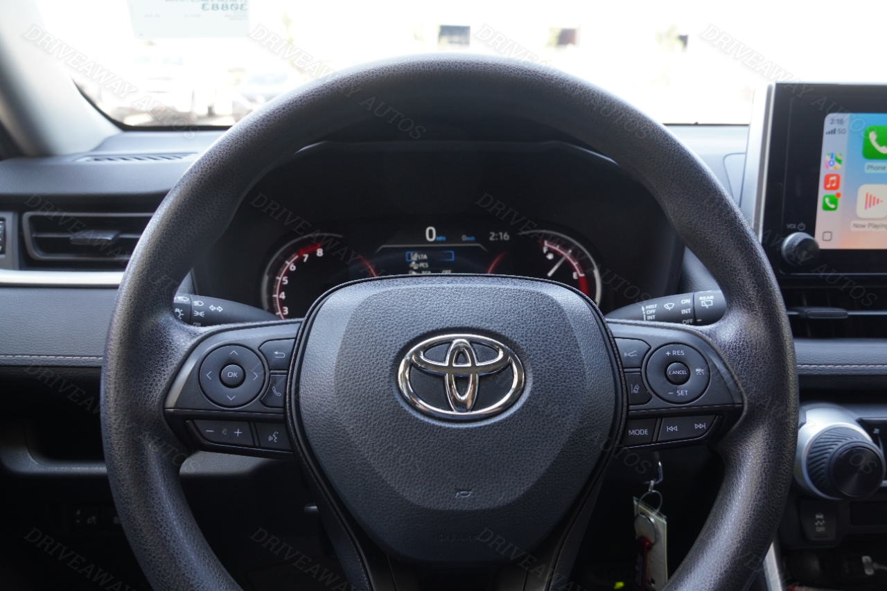 Toyota RAV4 LE FWD (Natl) 2024 Toyota RAV4 LE FWD (Natl) 2024