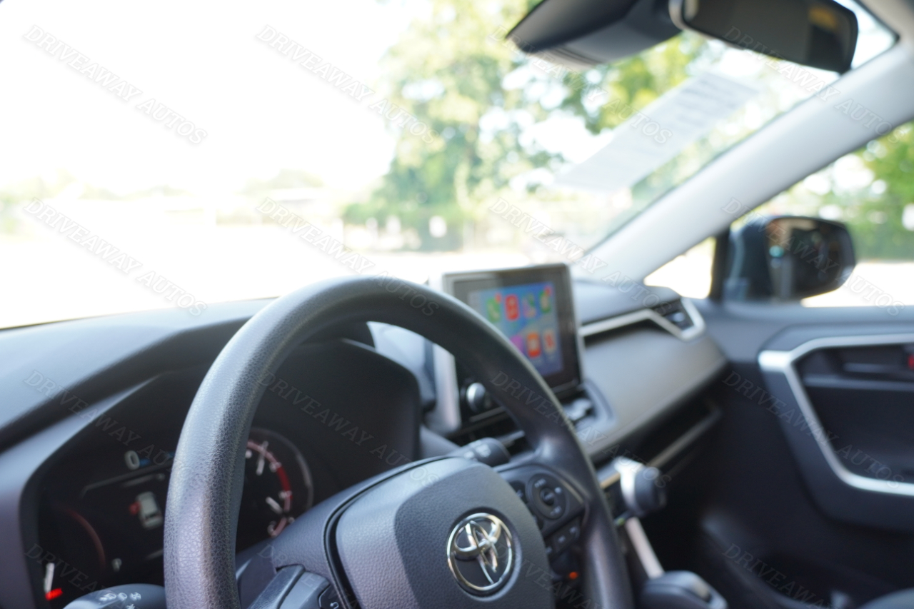 Toyota RAV4 LE FWD (Natl) 2024 Toyota RAV4 LE FWD (Natl) 2024