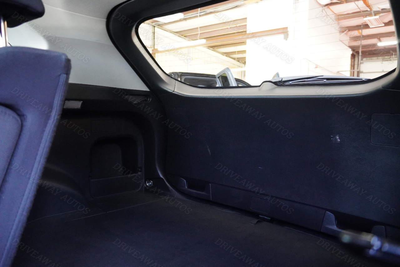 Toyota RAV4 LE FWD (Natl) 2024 Toyota RAV4 LE FWD (Natl) 2024