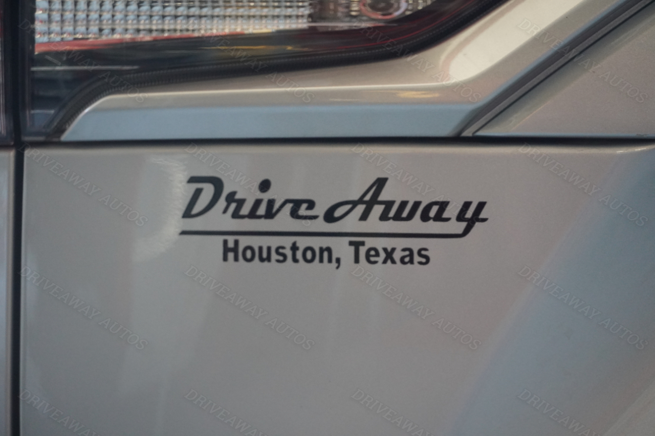 Toyota RAV4 LE FWD (Natl) 2024 Toyota RAV4 LE FWD (Natl) 2024