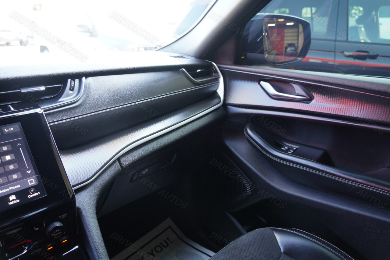 Jeep Grand Cherokee L Altitude 4x4 2023 Jeep Grand Cherokee L Altitude 4x4 2023