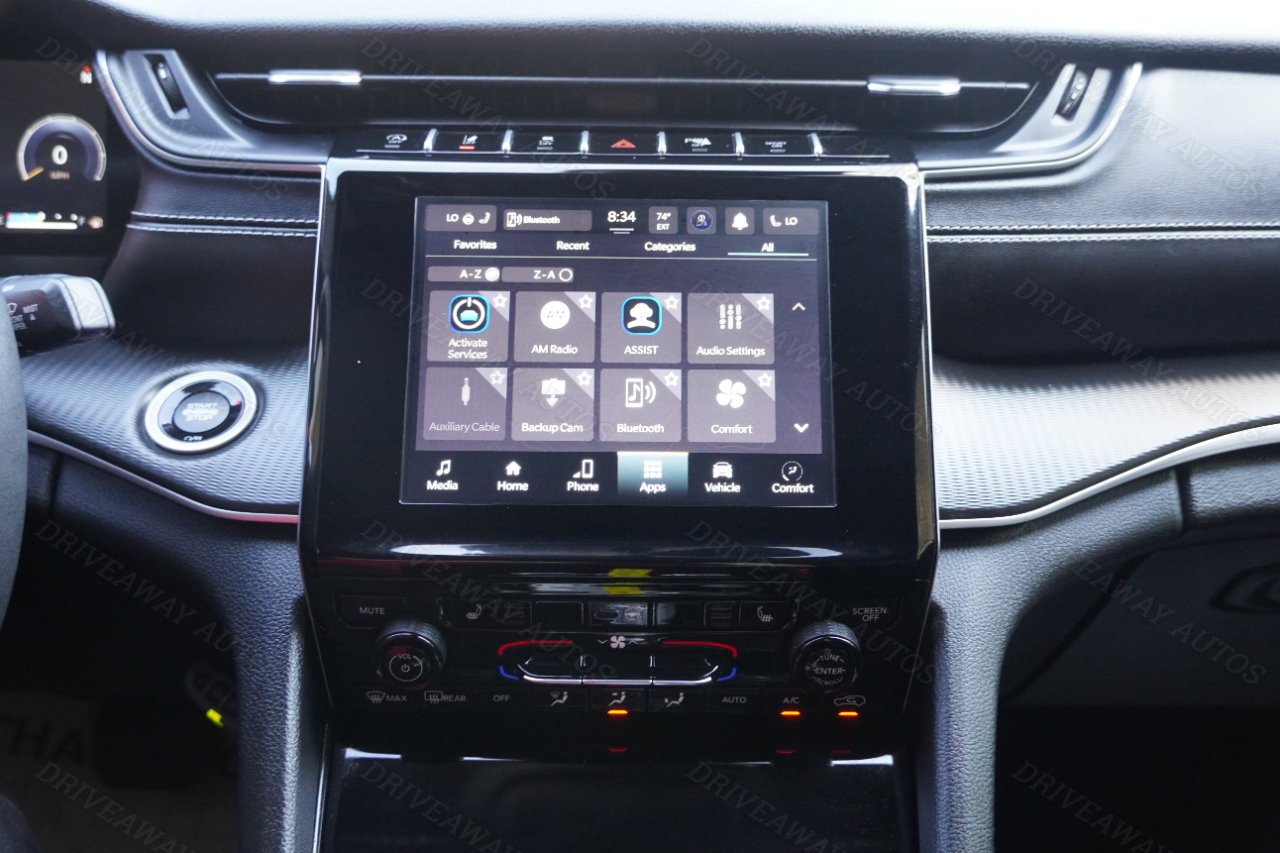 Jeep Grand Cherokee L Altitude 4x4 2023 Jeep Grand Cherokee L Altitude 4x4 2023