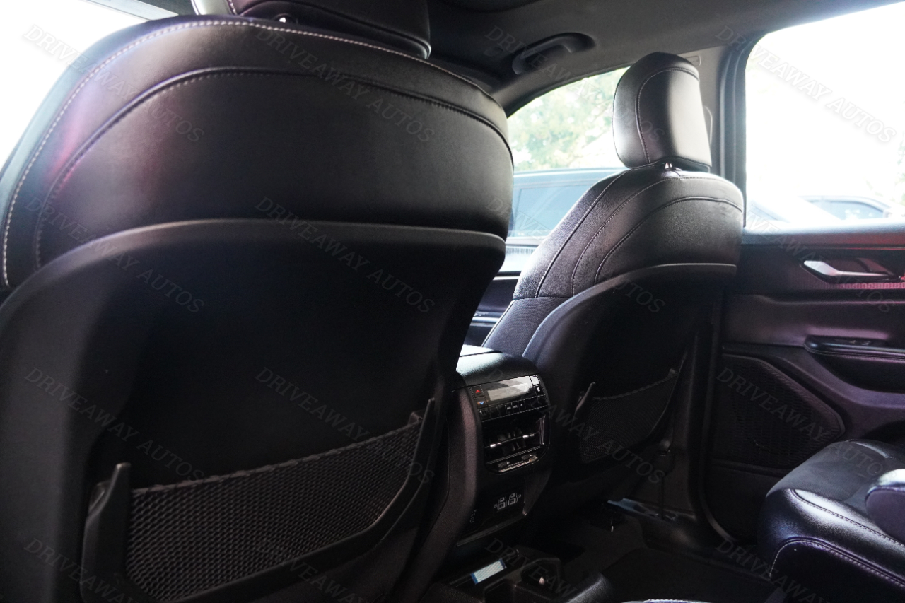 Jeep Grand Cherokee L Altitude 4x4 2023 Jeep Grand Cherokee L Altitude 4x4 2023