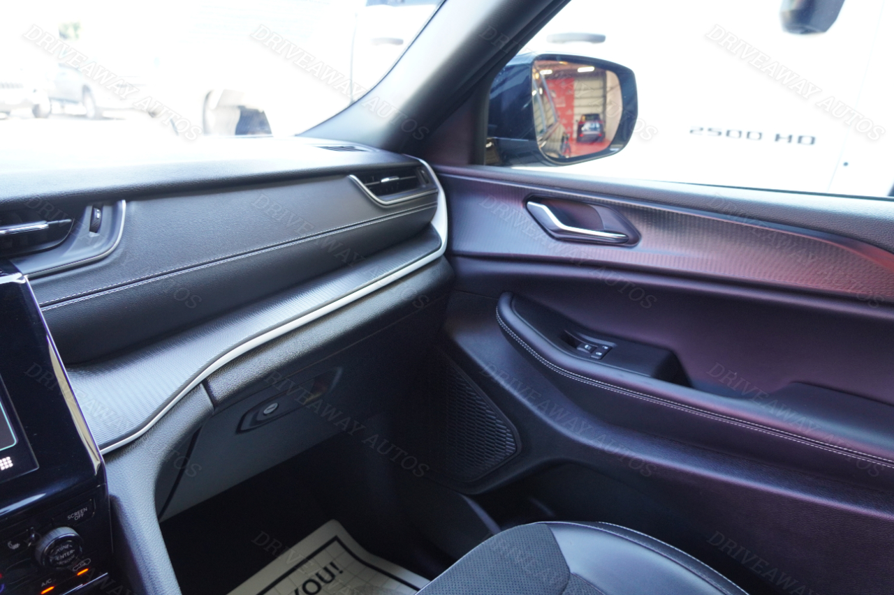 Jeep Grand Cherokee L Altitude 4x4 2024 Jeep Grand Cherokee L Altitude 4x4 2024