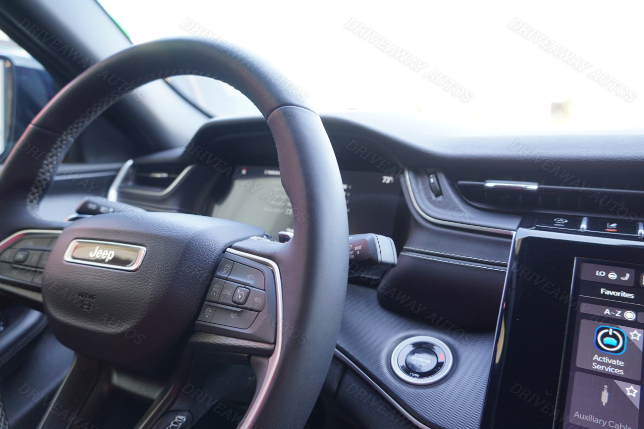 Jeep Grand Cherokee L Altitude 4x4 2024 Jeep Grand Cherokee L Altitude 4x4 2024