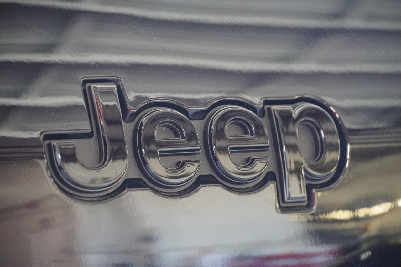 Jeep Grand Cherokee L Altitude 4x4 2024 Jeep Grand Cherokee L Altitude 4x4 2024