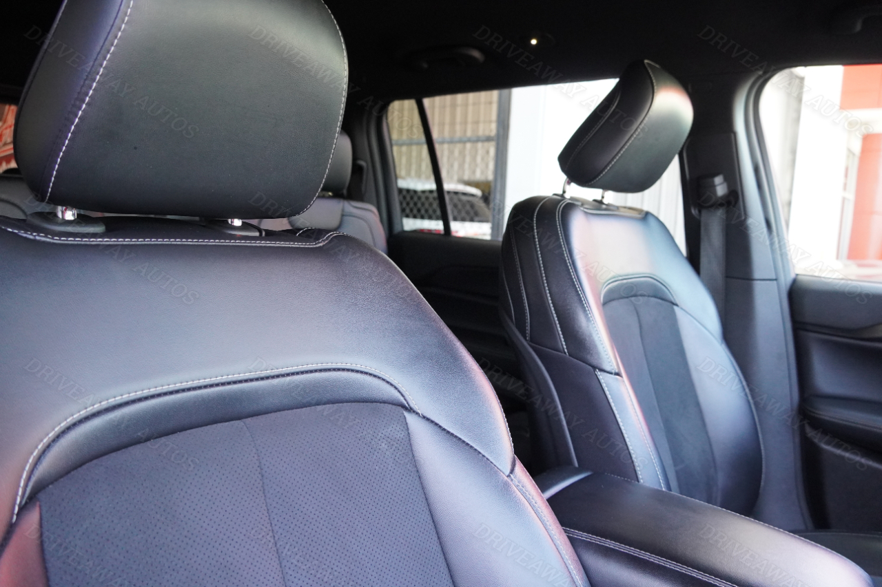 Jeep Grand Cherokee L Altitude 4x4 2024 Jeep Grand Cherokee L Altitude 4x4 2024