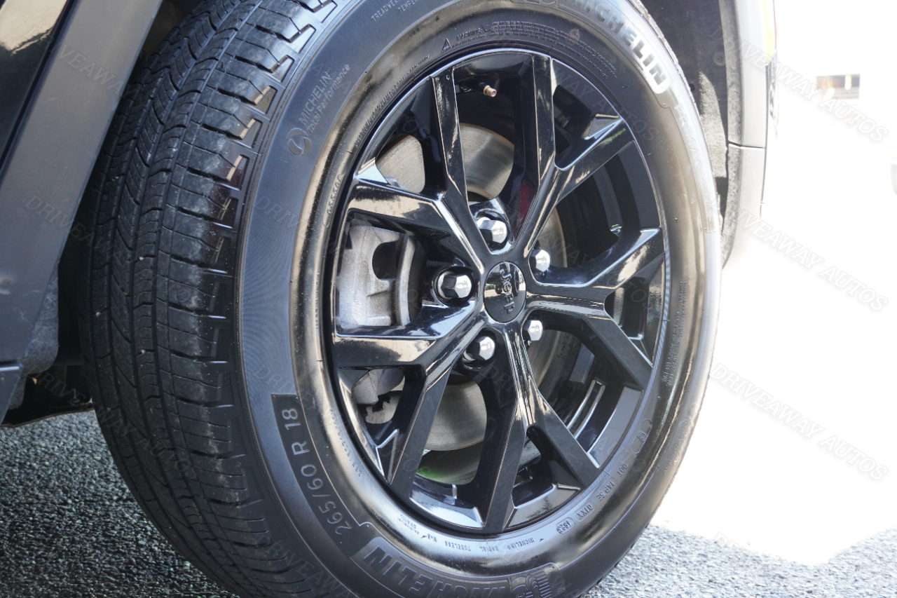 Jeep Grand Cherokee L Altitude 4x4 2024 Jeep Grand Cherokee L Altitude 4x4 2024