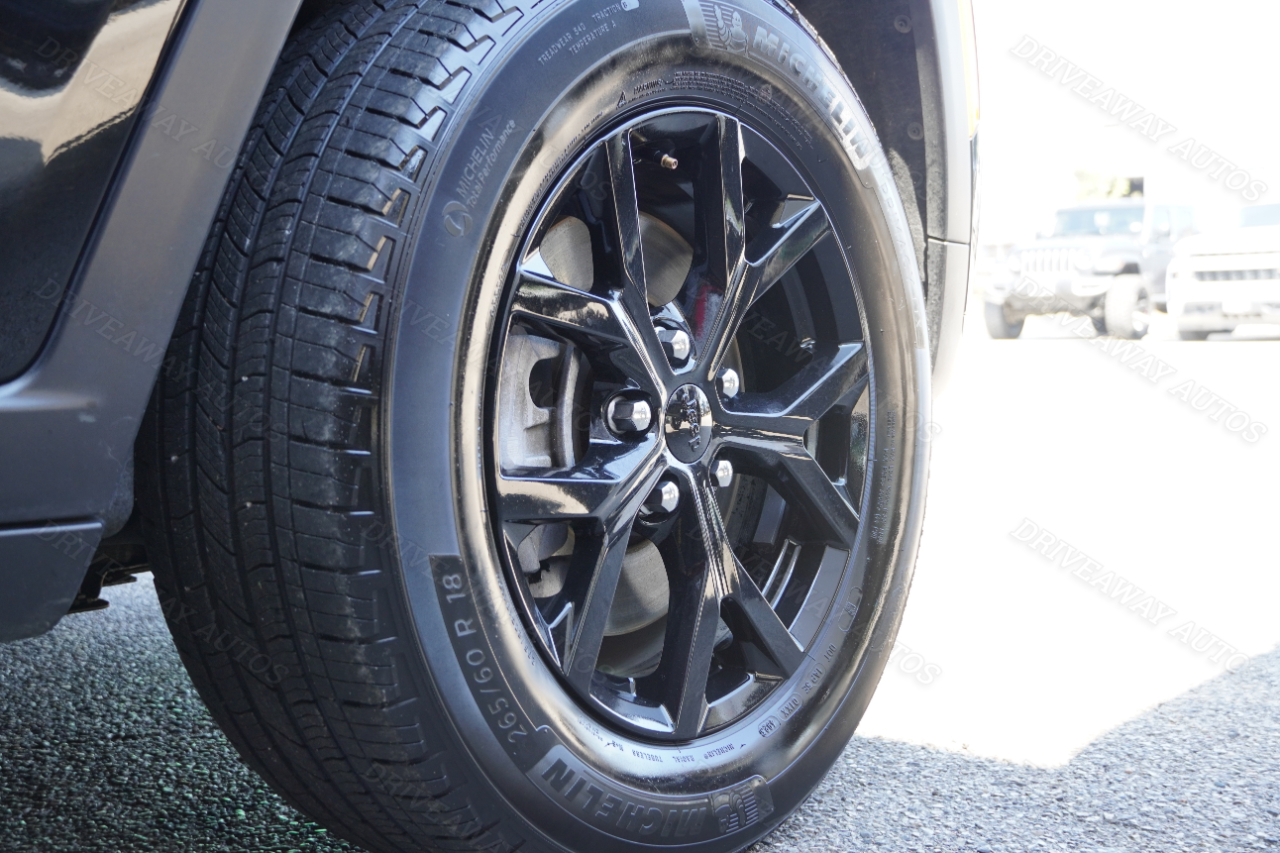 Jeep Grand Cherokee L Altitude 4x4 2024 Jeep Grand Cherokee L Altitude 4x4 2024