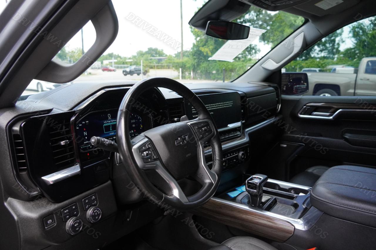Chevrolet Silverado 1500 4WD Crew Cab 147" RST 2023