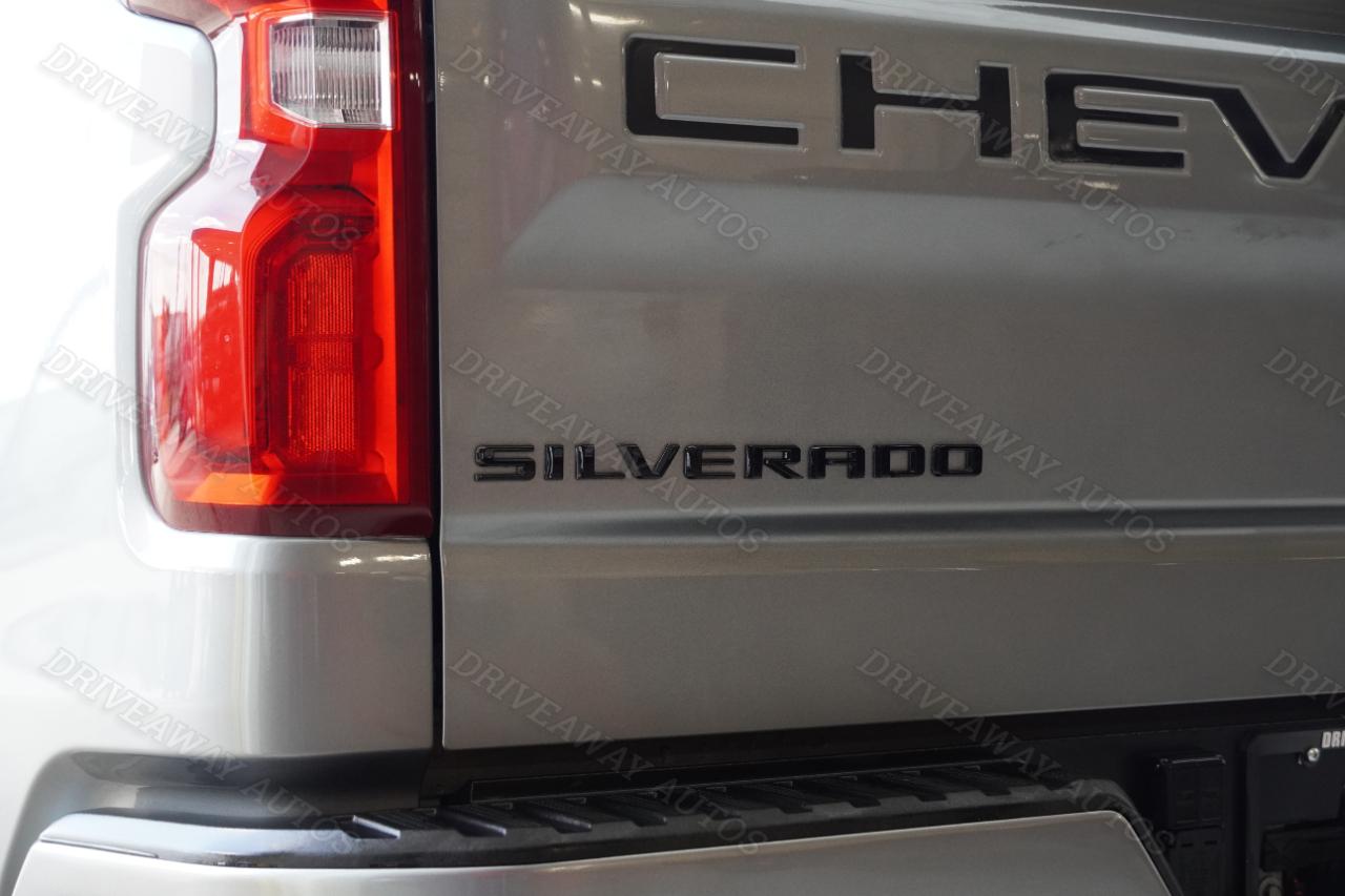 Chevrolet Silverado 1500 4WD Crew Cab 147" RST 2023