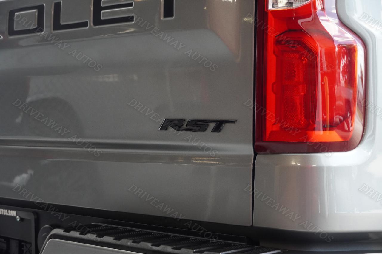 Chevrolet Silverado 1500 4WD Crew Cab 147" RST 2023