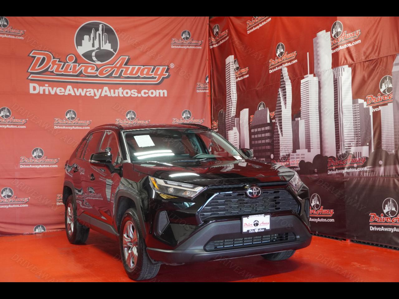2024 Toyota RAV4 XLE FWD (Natl)