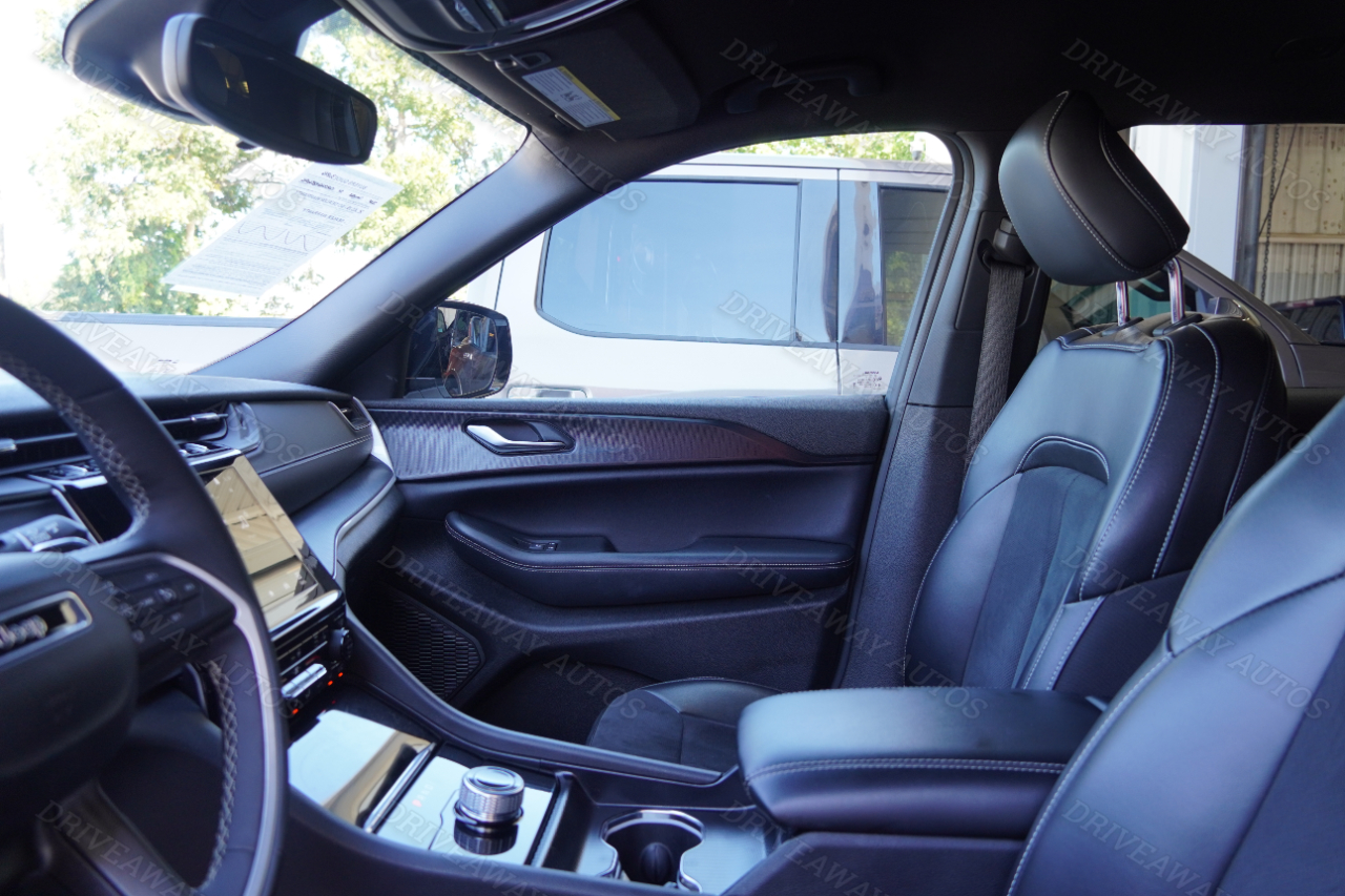 Jeep Grand Cherokee L Altitude 4x4 2024 Jeep Grand Cherokee L Altitude 4x4 2024