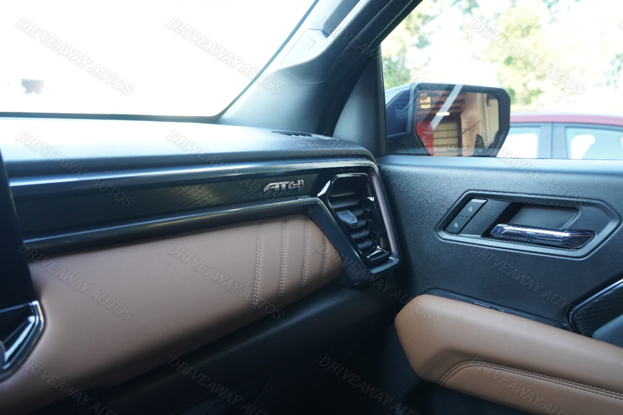 GMC Canyon 4WD Crew Cab AT4 2023 GMC Canyon 4WD Crew Cab AT4 2023