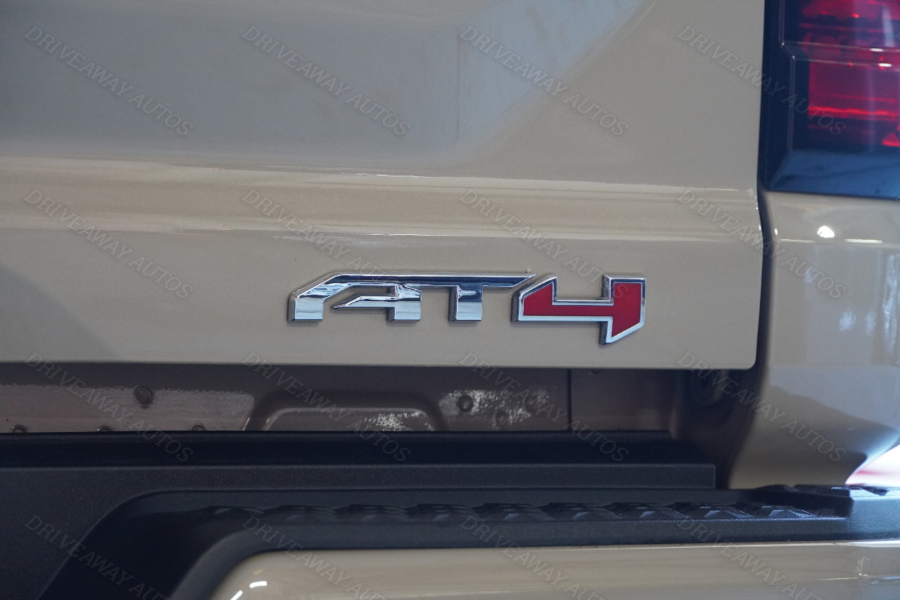 GMC Canyon 4WD Crew Cab AT4 2023 GMC Canyon 4WD Crew Cab AT4 2023