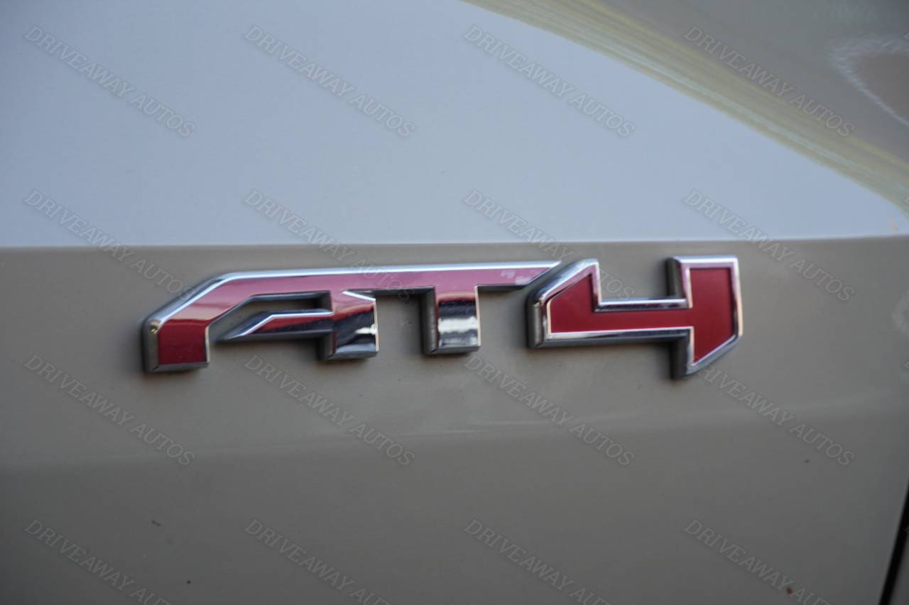 GMC Canyon 4WD Crew Cab AT4 2023 GMC Canyon 4WD Crew Cab AT4 2023