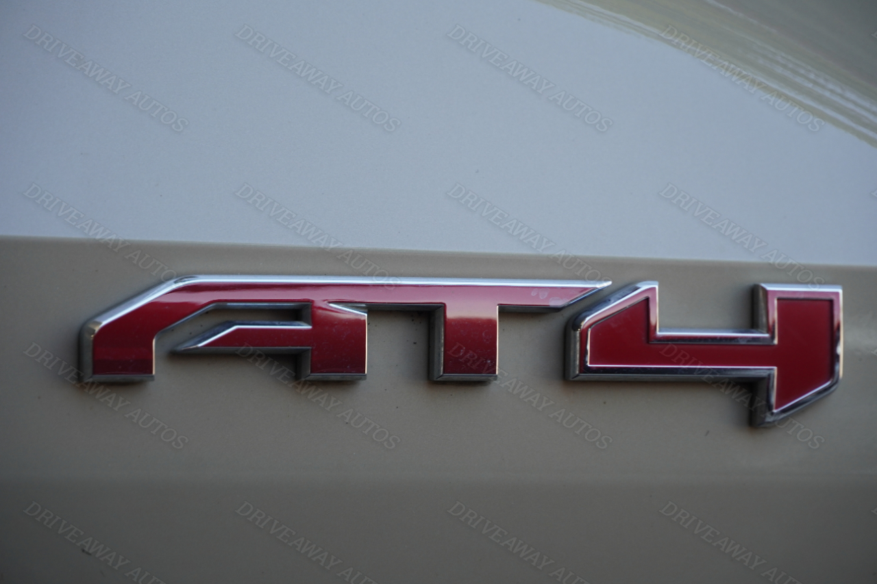 GMC Canyon 4WD Crew Cab AT4 2023 GMC Canyon 4WD Crew Cab AT4 2023