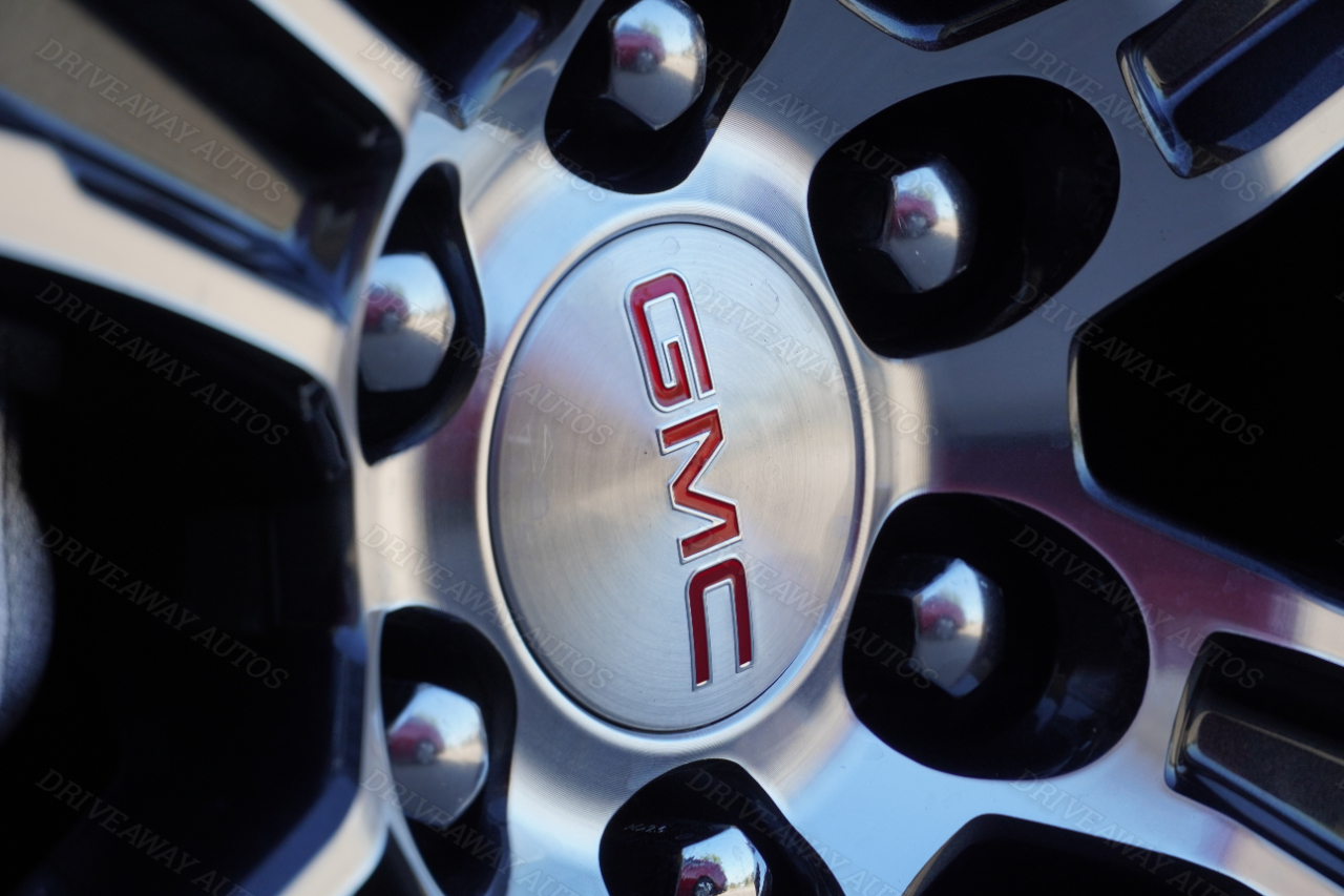 GMC Canyon 4WD Crew Cab AT4 2023 GMC Canyon 4WD Crew Cab AT4 2023