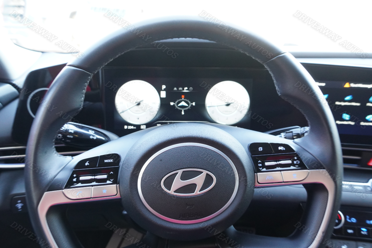 Hyundai Elantra Limited IVT 2024 Hyundai Elantra Limited IVT 2024