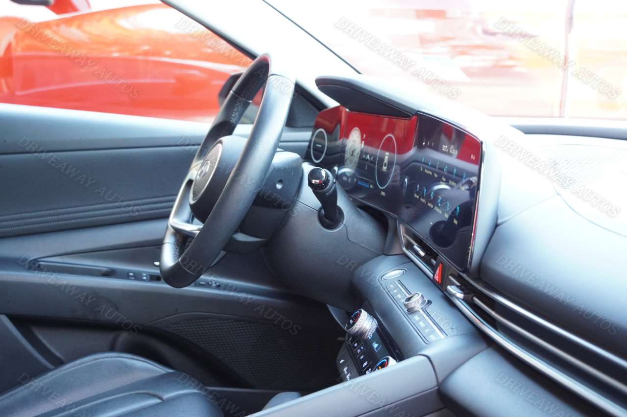 Hyundai Elantra Limited IVT 2024 Hyundai Elantra Limited IVT 2024