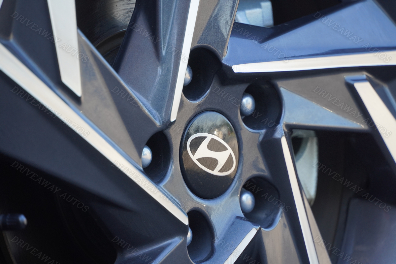 Hyundai Elantra Limited IVT 2024 Hyundai Elantra Limited IVT 2024