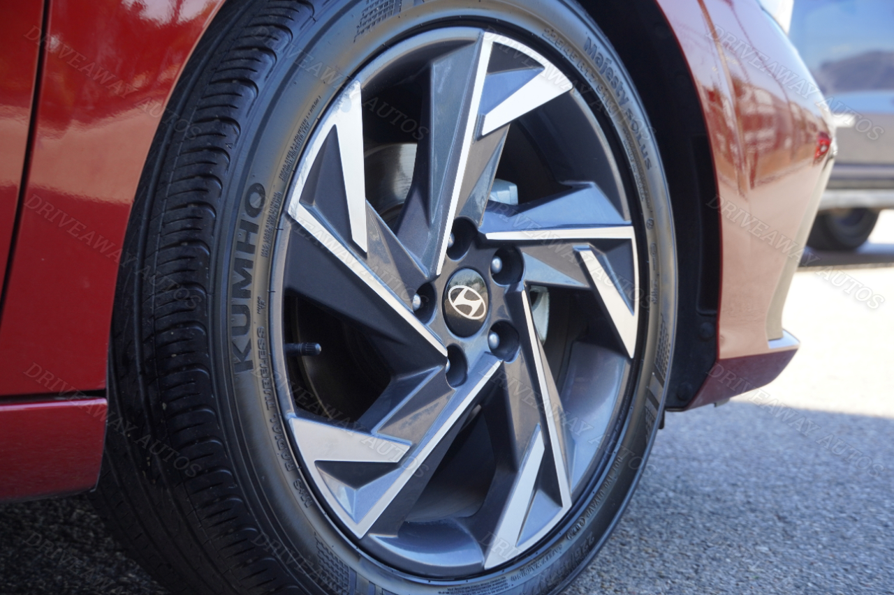 Hyundai Elantra Limited IVT 2024 Hyundai Elantra Limited IVT 2024