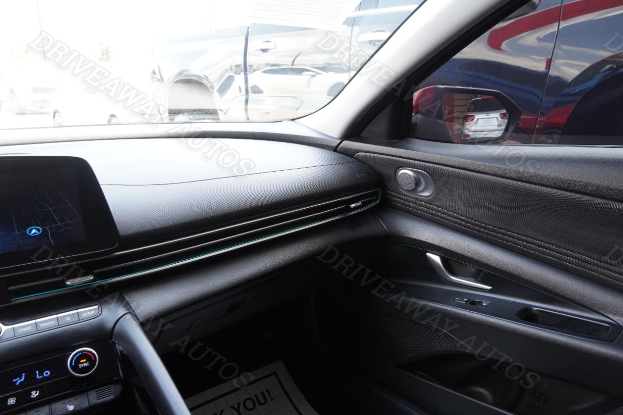 Hyundai Elantra Limited IVT 2024