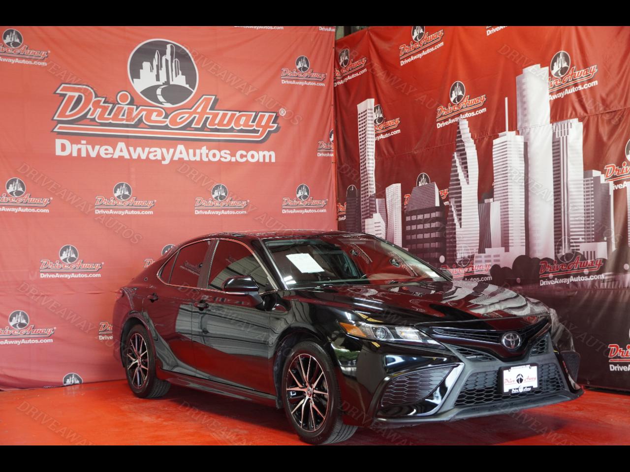 2022 Toyota Camry SE Auto (Natl)