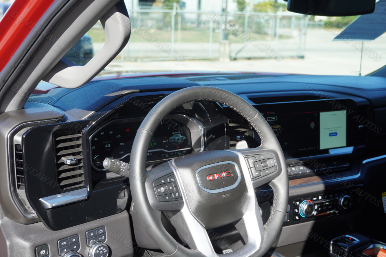 GMC Sierra 1500 4WD Crew Cab 147" SLT 2024