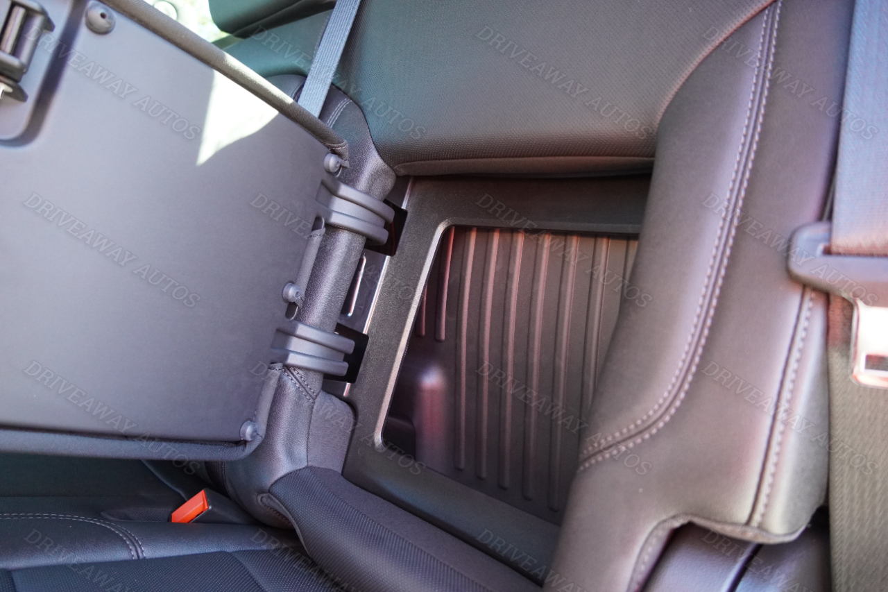 GMC Sierra 1500 4WD Crew Cab 147" SLT 2024