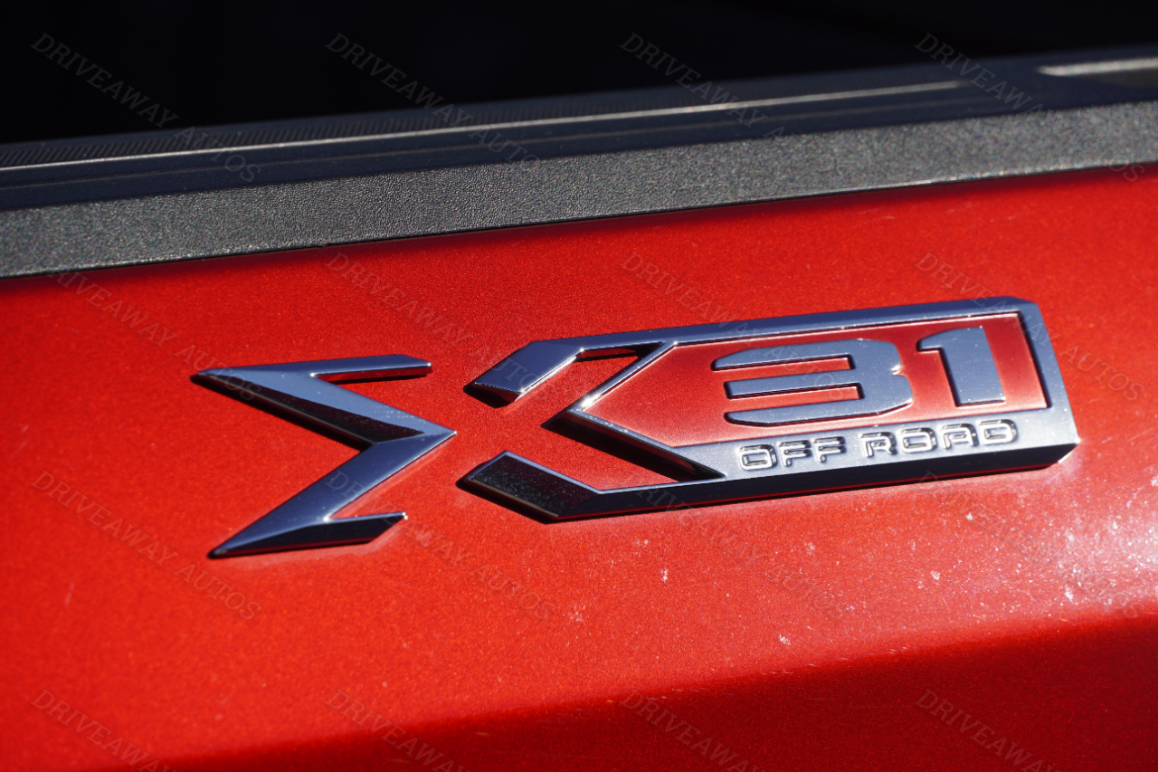 GMC Sierra 1500 4WD Crew Cab 147" SLT 2024