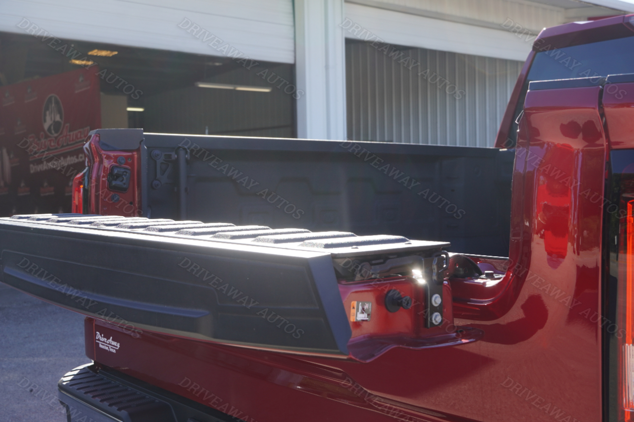 GMC Sierra 1500 4WD Crew Cab 147" SLT 2024