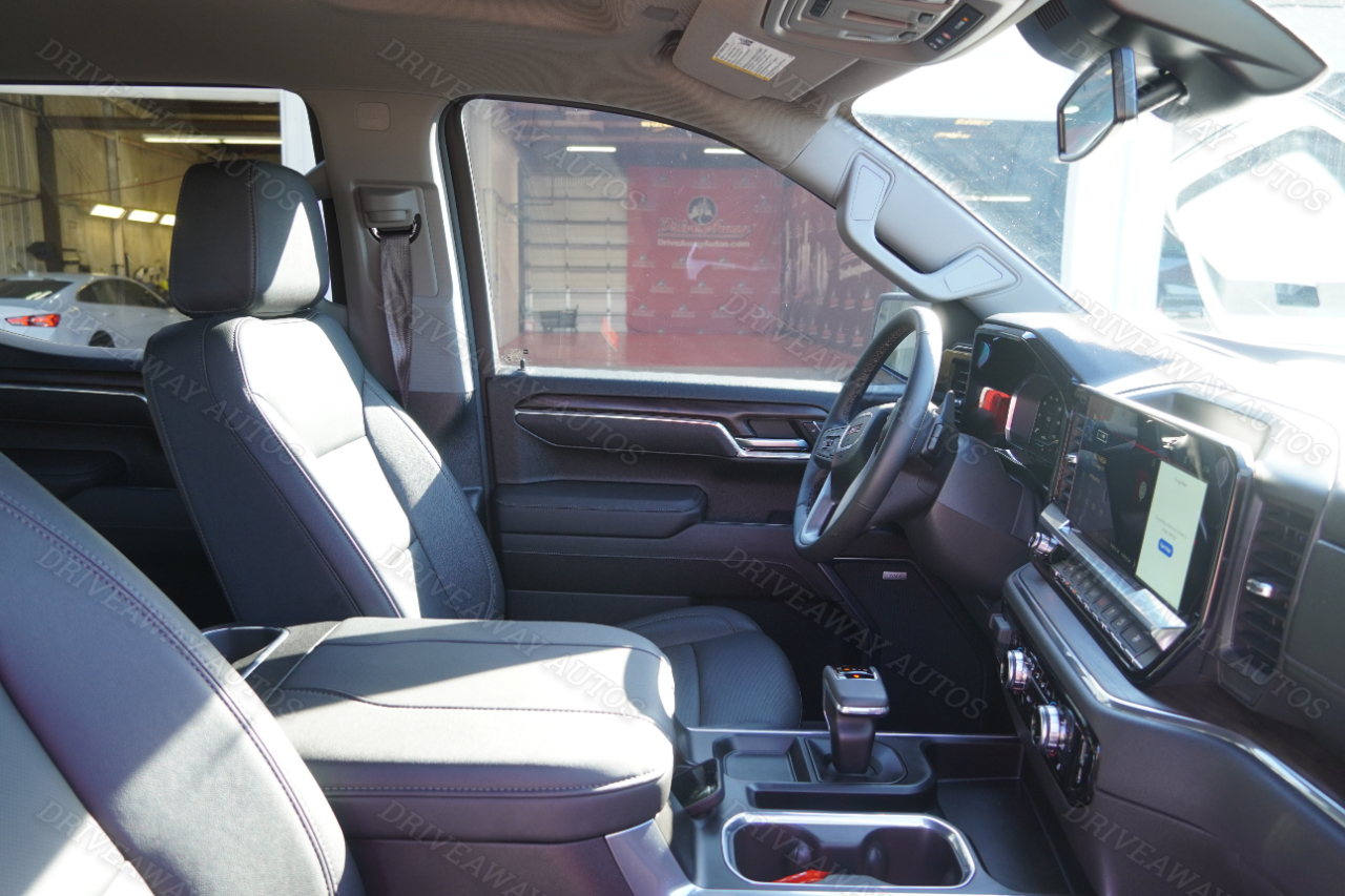 GMC Sierra 1500 4WD Crew Cab 147" SLT 2024