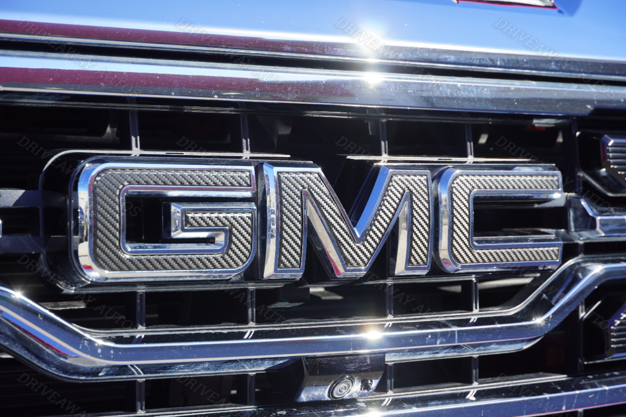 GMC Sierra 1500 4WD Crew Cab 147" SLT 2024